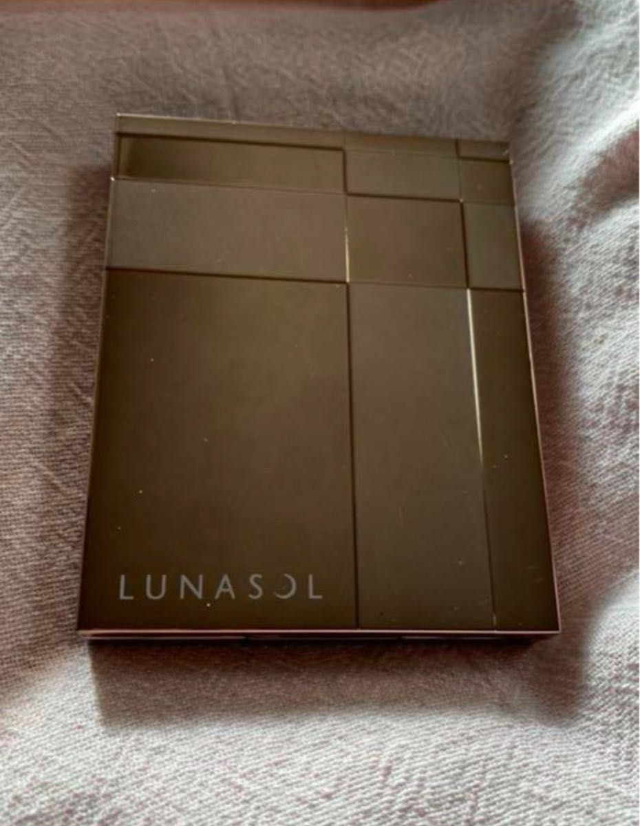 LUNASOL ルナソル アイシャドウ  パレットアイシャドウ シャインフォールアイズ