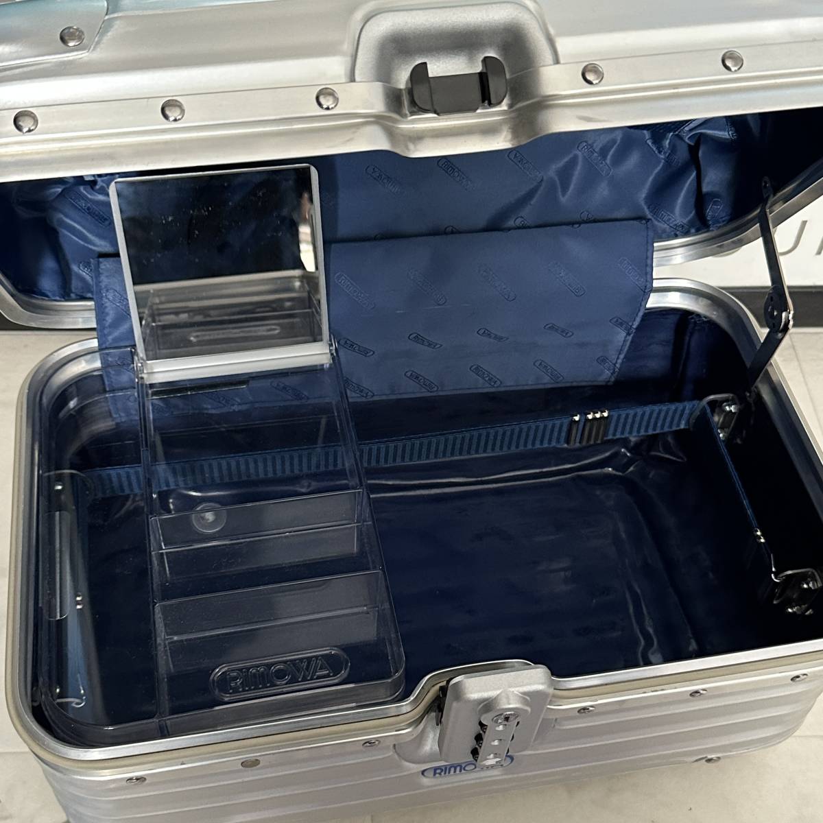 [ prompt decision / immediate payment ]! beautiful goods!TSA lock! RIMOWA Rimowa TOPAS topaz beauty case make-up box accessory great number 928.38 genuine article 