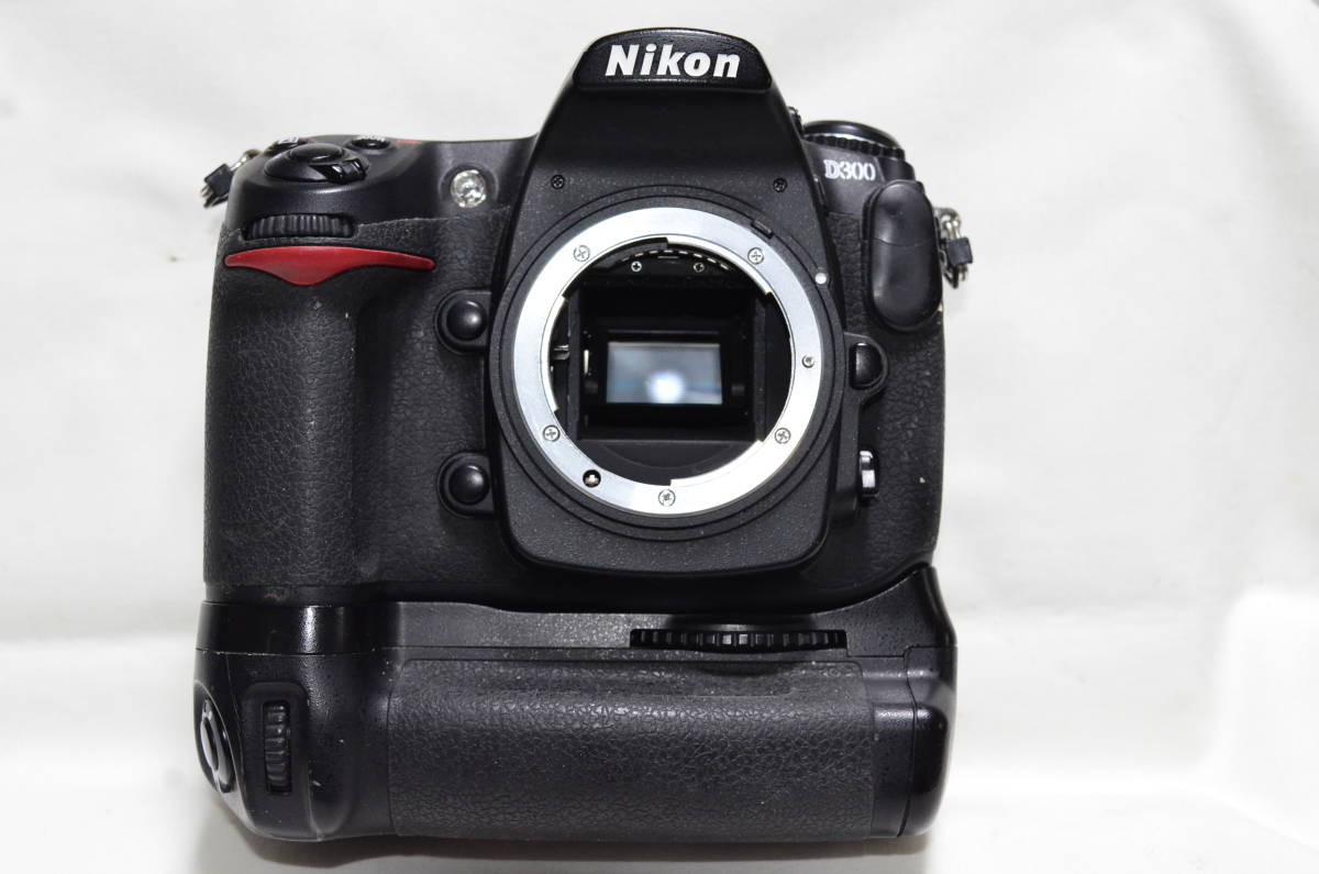 ☆NIKON DX / Nikon D300+MB-D10液晶保護ガラス貼り付け済 ☆NIKON DX / Nikon D300+MB-D10液晶保護ガラス貼り付け済
