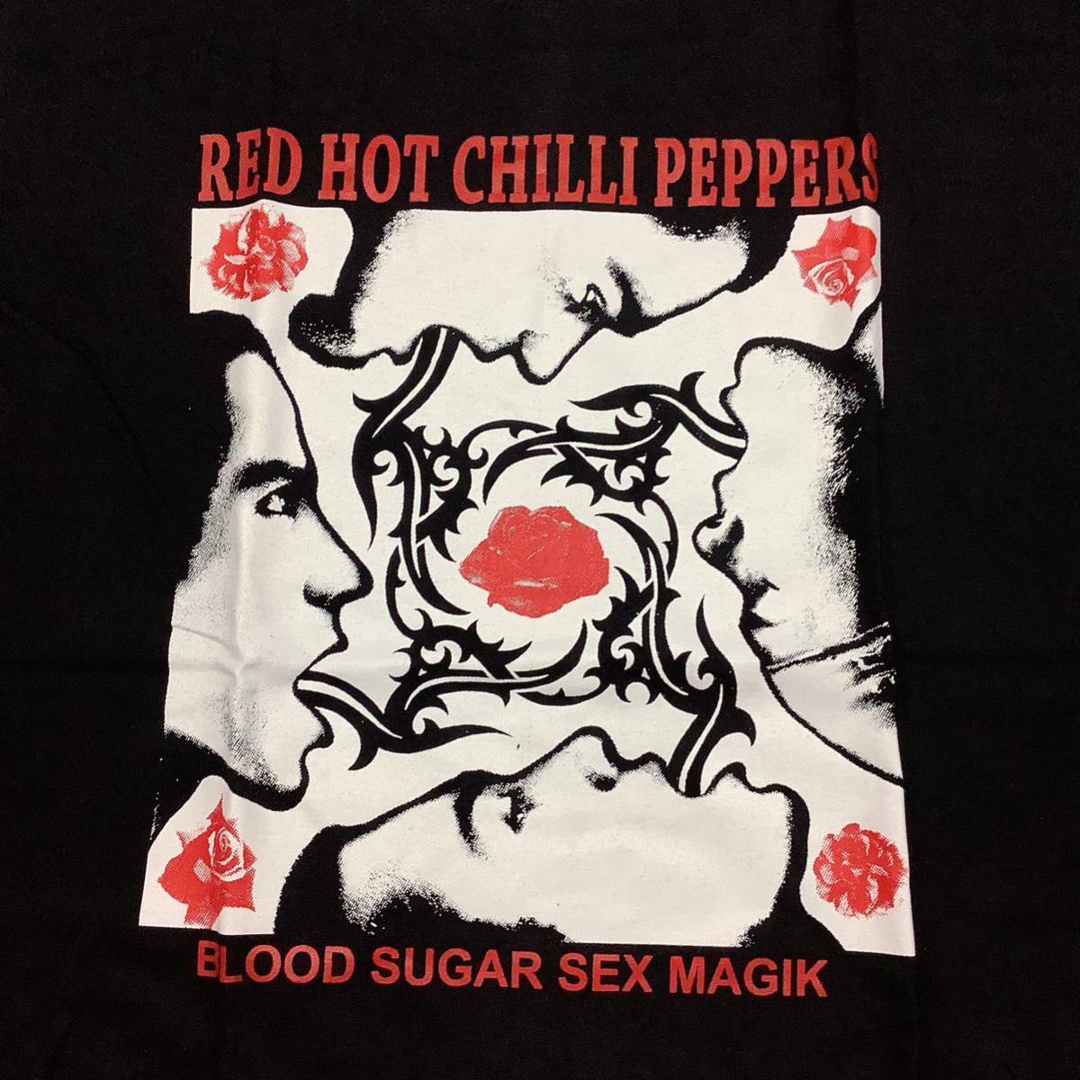 SR14C1. バンドデザインTシャツ XLサイズ　RED HOT CHILI PEPPERS ① レッドホットチリペッパーズ　RHCP 半袖Tシャツ プリントTシャツ