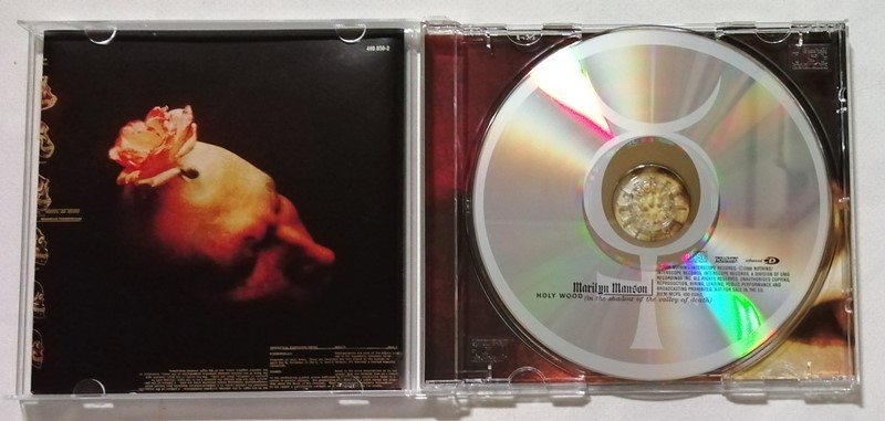中古CD　 　 Marilyn Manson 『 HOLY WOOD 』 品番：490850-2 / スリーブケース入_画像3