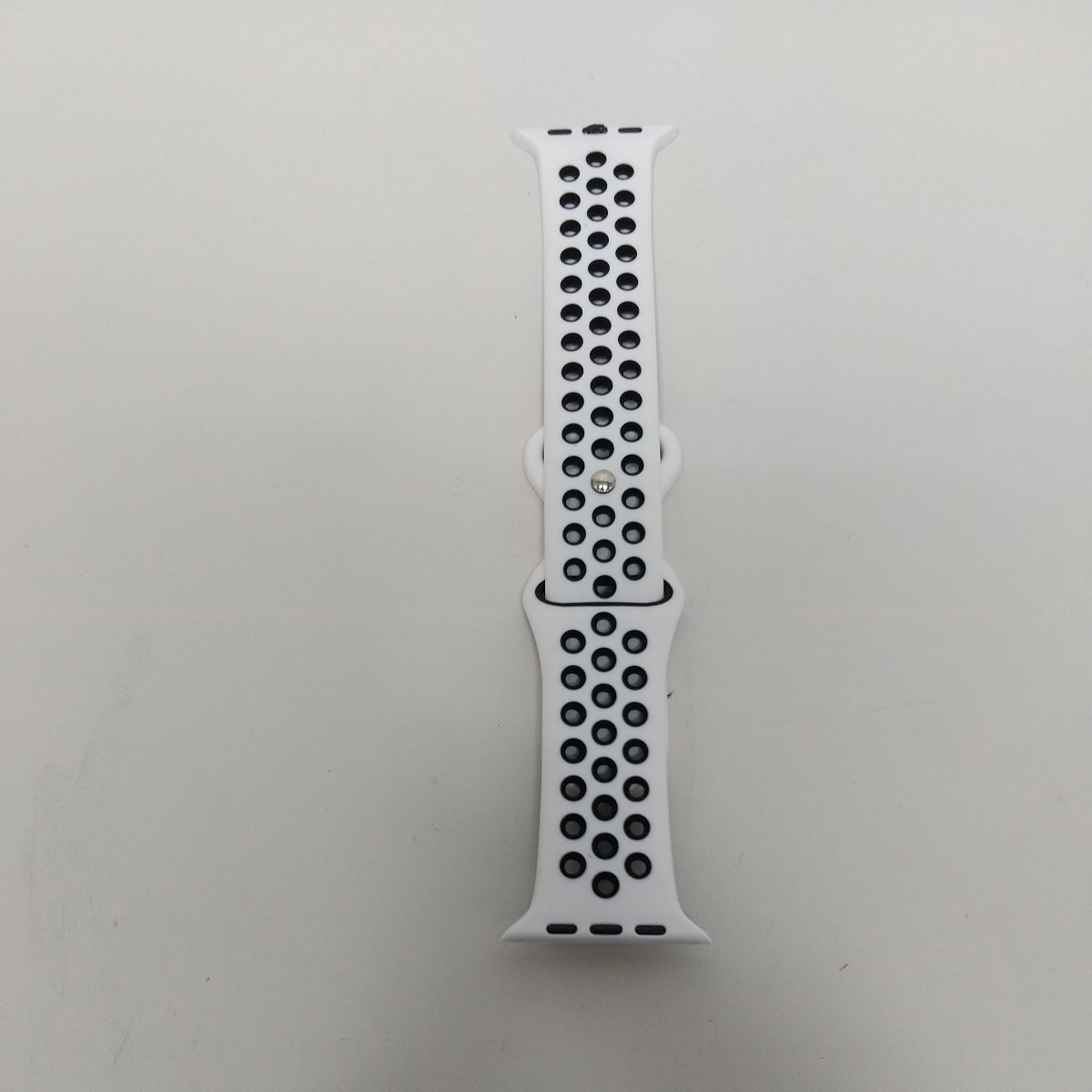y022236fm Compatible bruApple Watch band 42 44 45 49mm soft silicon ventilation pure white black 