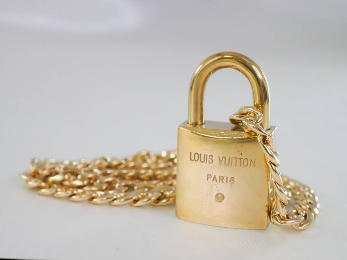 [ бесплатная доставка ]Louis Vuitton Louis Vuitton Gold pado блокировка колье Gold плоский колье есть 