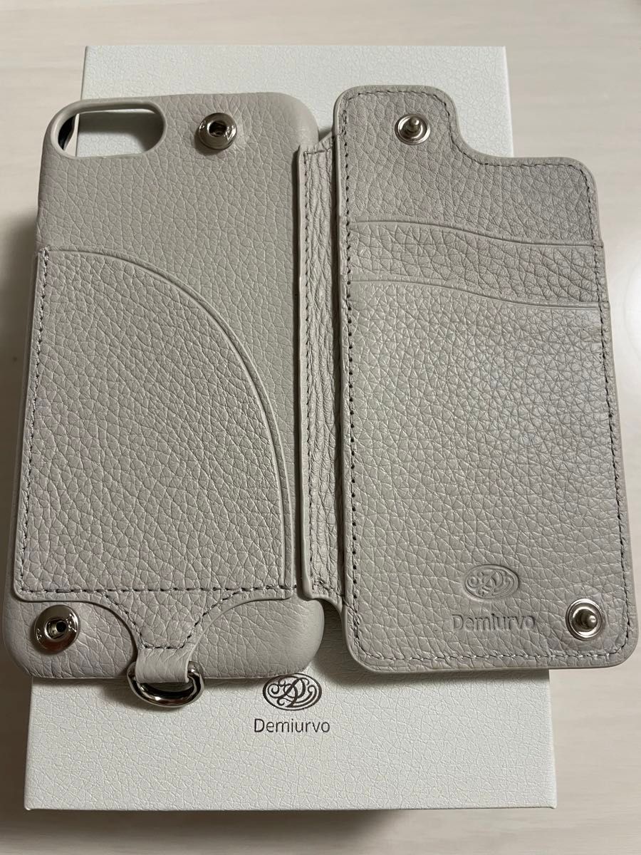 新品 Demiurvo デミウルーボ DEMIU デミュウ iPhoneSE ケース 新品 Demiurvo デミウルーボ DEMIU デミュウ iPhoneSE ケース