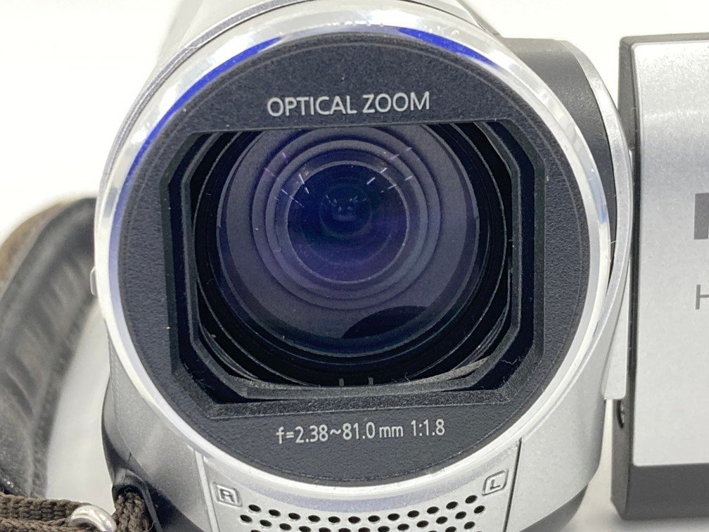 Panasonic パナソニック　デジタルハイビジョンビデオカメラ　HC-V100M　シルバー　取扱説明書付き　箱入り【CBAB3029】_画像3