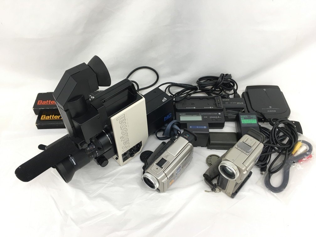 SONY ソニー デジタルビデオカメラ Handycam DCR-TRV10/DCR-PC10・National ナショナル　ビデオカメラ VZ-C50 計3点 おまとめ【CBAK1034】_画像1