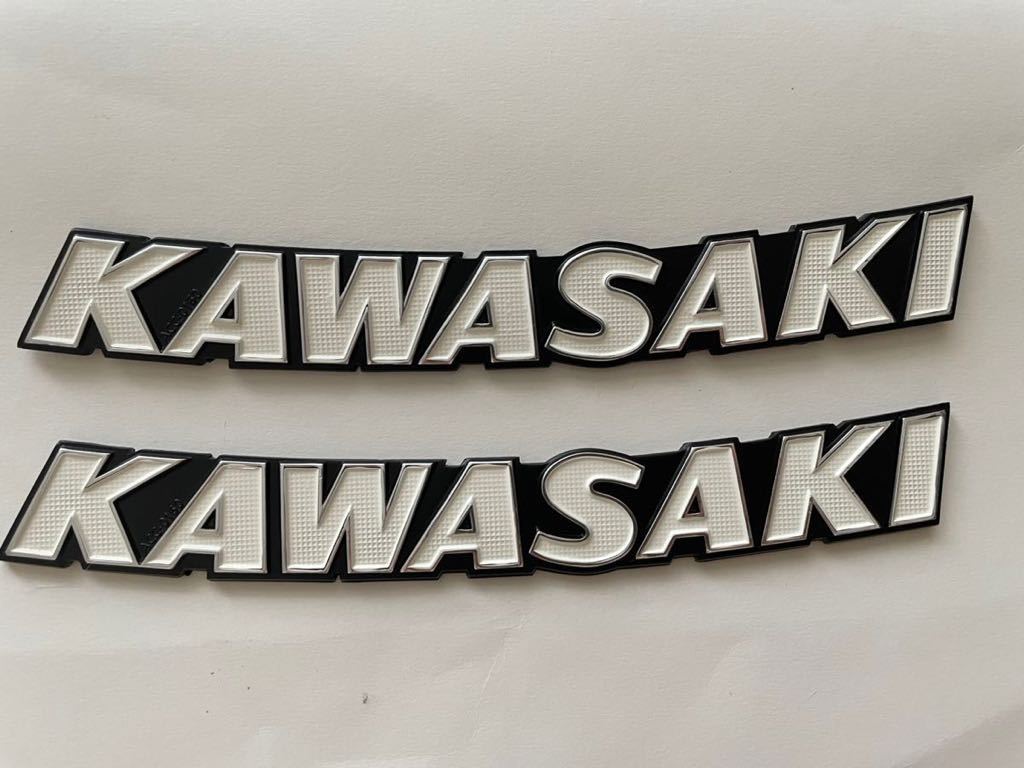 Z900RS KAWASAKI カワサキ エンブレム タンクサイドカバー_画像1
