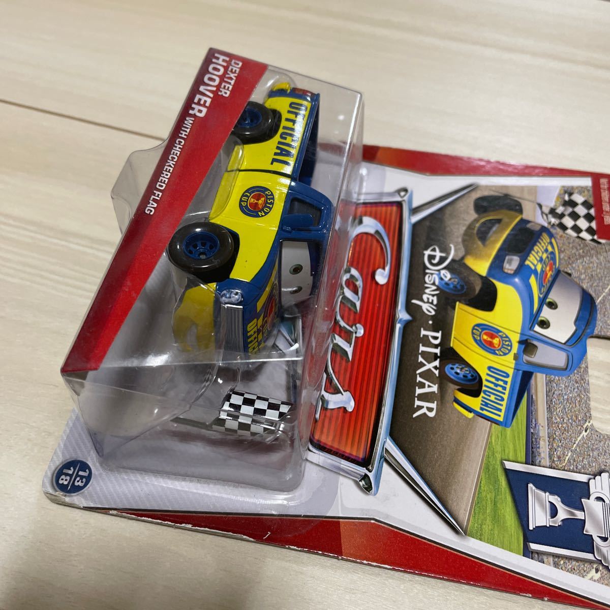 マテル カーズ MATTEL CARS チェッカーフラッグ デクスター フーバー Dexter Hoover with checkered flag ミニカー キャラクターカーの画像9