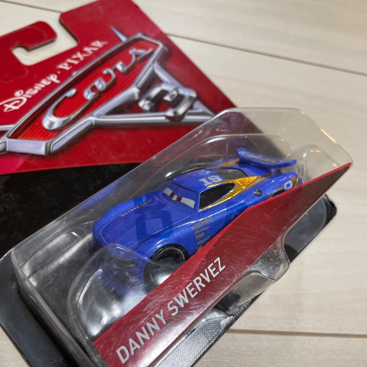 マテル カーズ ダニー サーヴィス DANNY SWERVEZ MATTEL CARS ミニカー キャラクター 19 次世代レーサー オクタン ゲイン_画像10