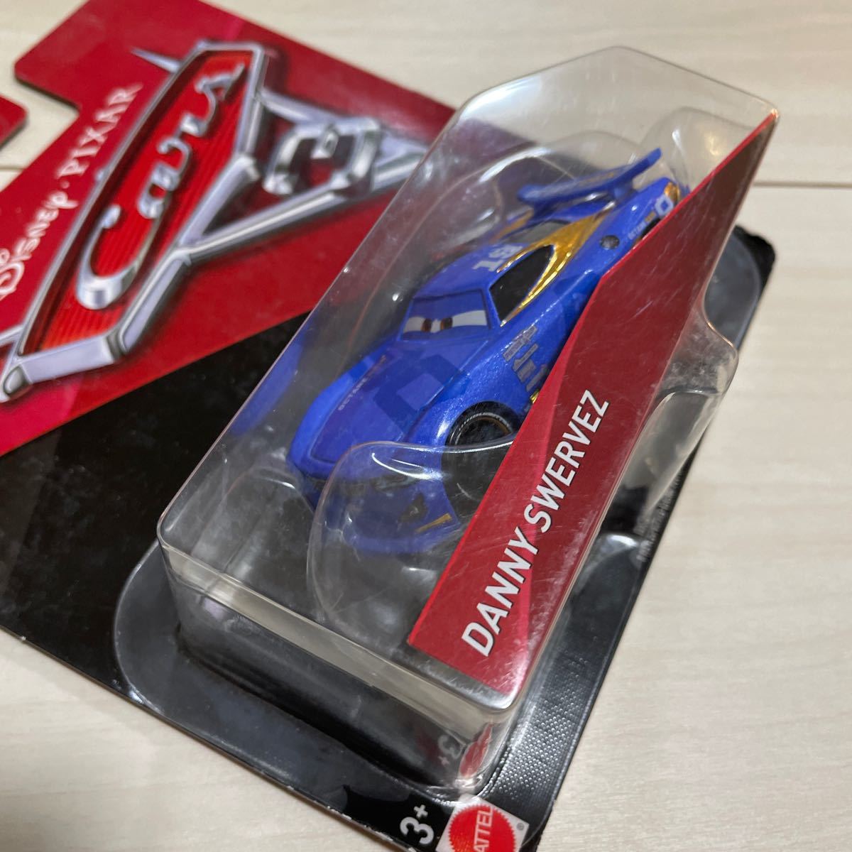 マテル カーズ ダニー サーヴィス DANNY SWERVEZ MATTEL CARS ミニカー キャラクター 19 次世代レーサー オクタン ゲイン_画像5