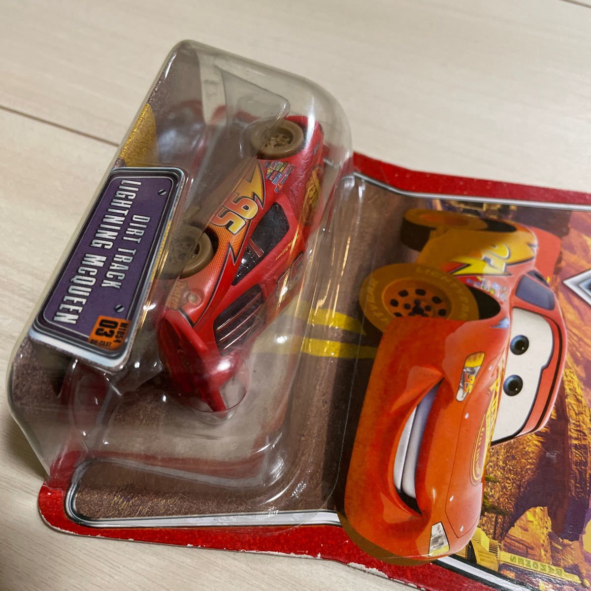 マテル カーズ ダートトラックライトニング　マックィーン Dirt Track LIGHTNING McQUEEN MATTEL CARS ミニカー キャラクターカー　95