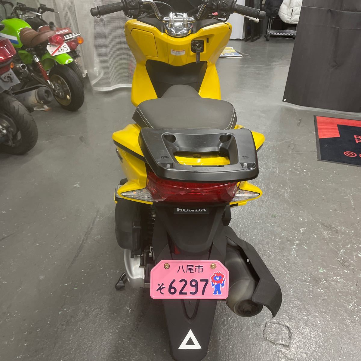 PCX2018年モデル JF56 限定車！グリップヒーター セル一発！全国陸送！八尾市発！125cc_画像4