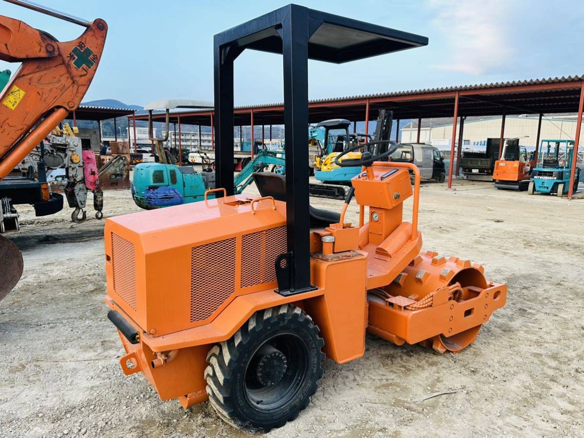 mikasaMIKASA MRX-440P oscillation roller. 236 hour. Kubota engine. Canopy.