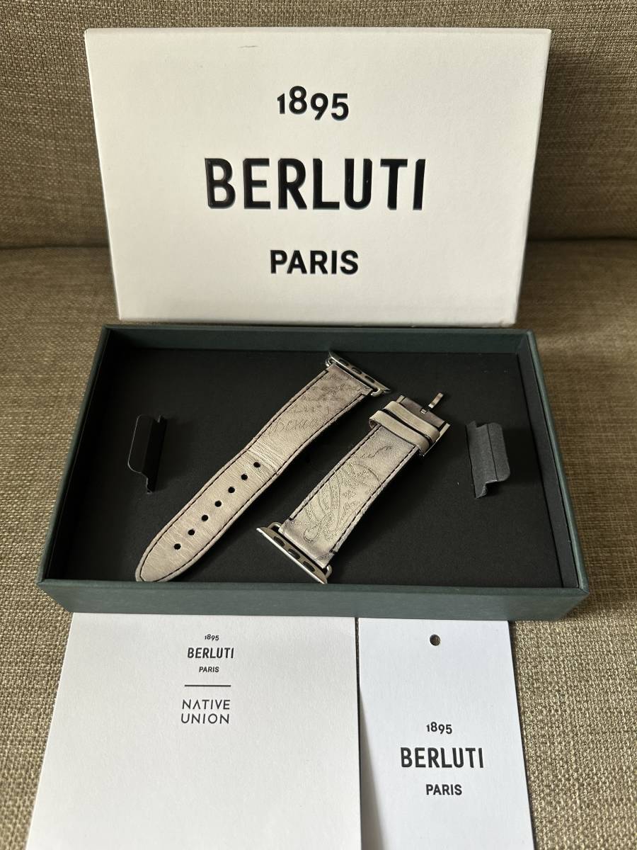 定価7,4万 Berluti APPLE WATCH BRACELET Scritto Leather ベルルッティ アップルウォッチ ブレスレット ライトアルミニオ 限定カラー_画像1