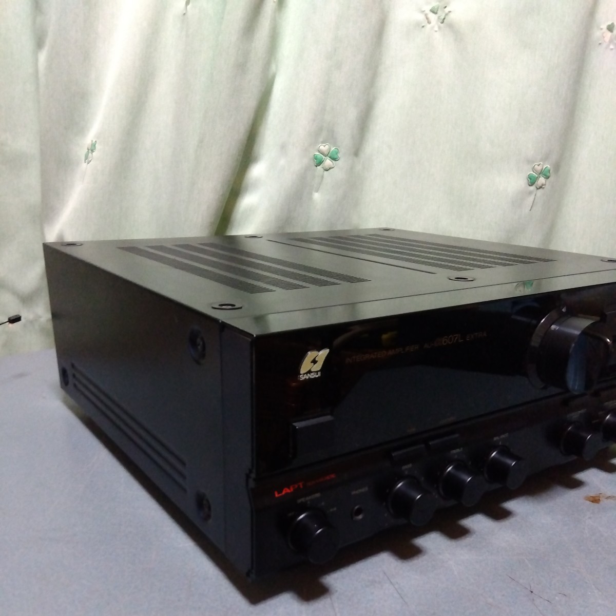 【日本産】 SANSUI AU-D607L EXTRA プリメインアンプ 通電確認済み ジャンク扱い