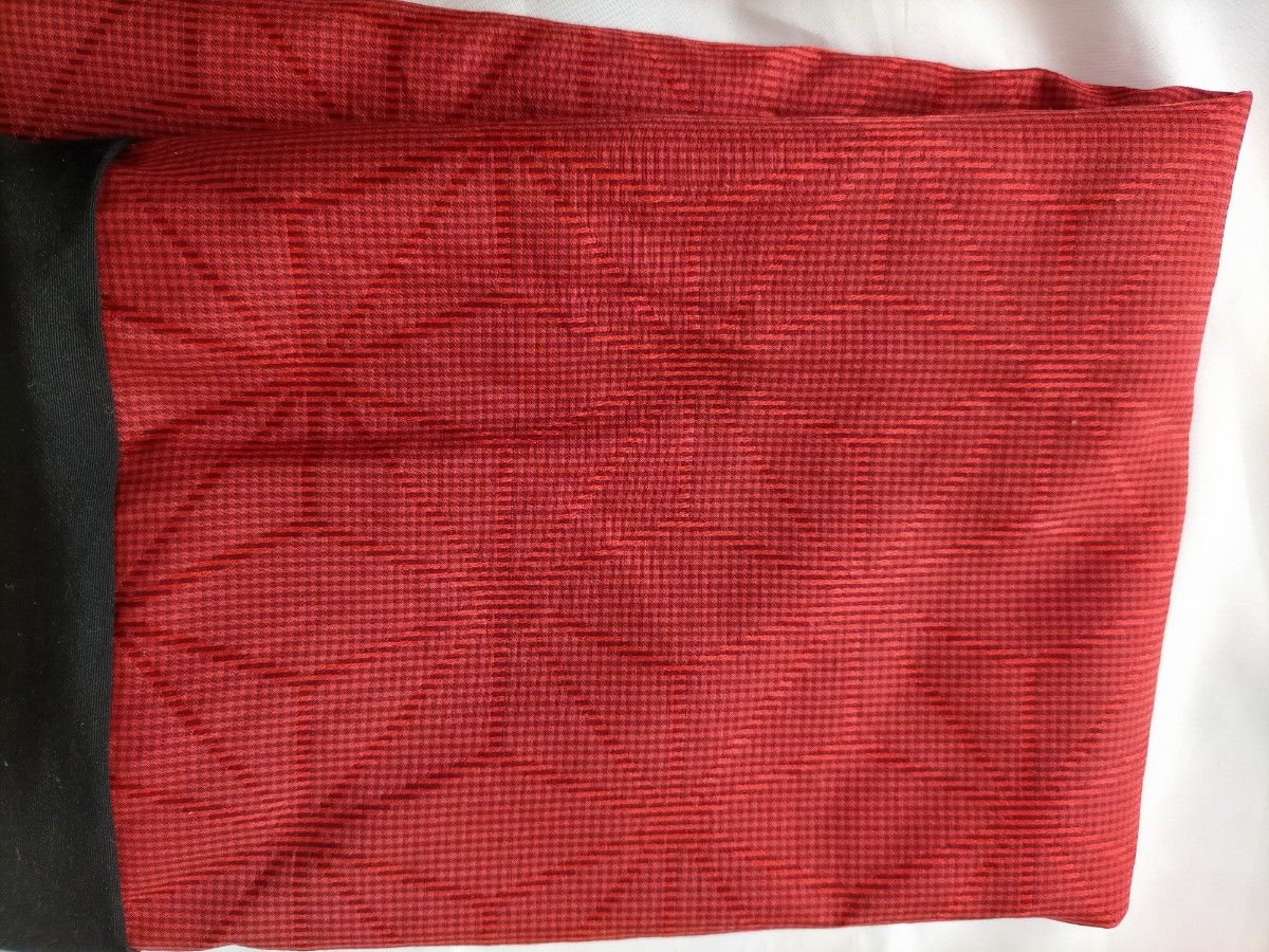 未使用品　シルク100%スヌード　ハンドメイド　正絹2枚仕立て　黒x赤