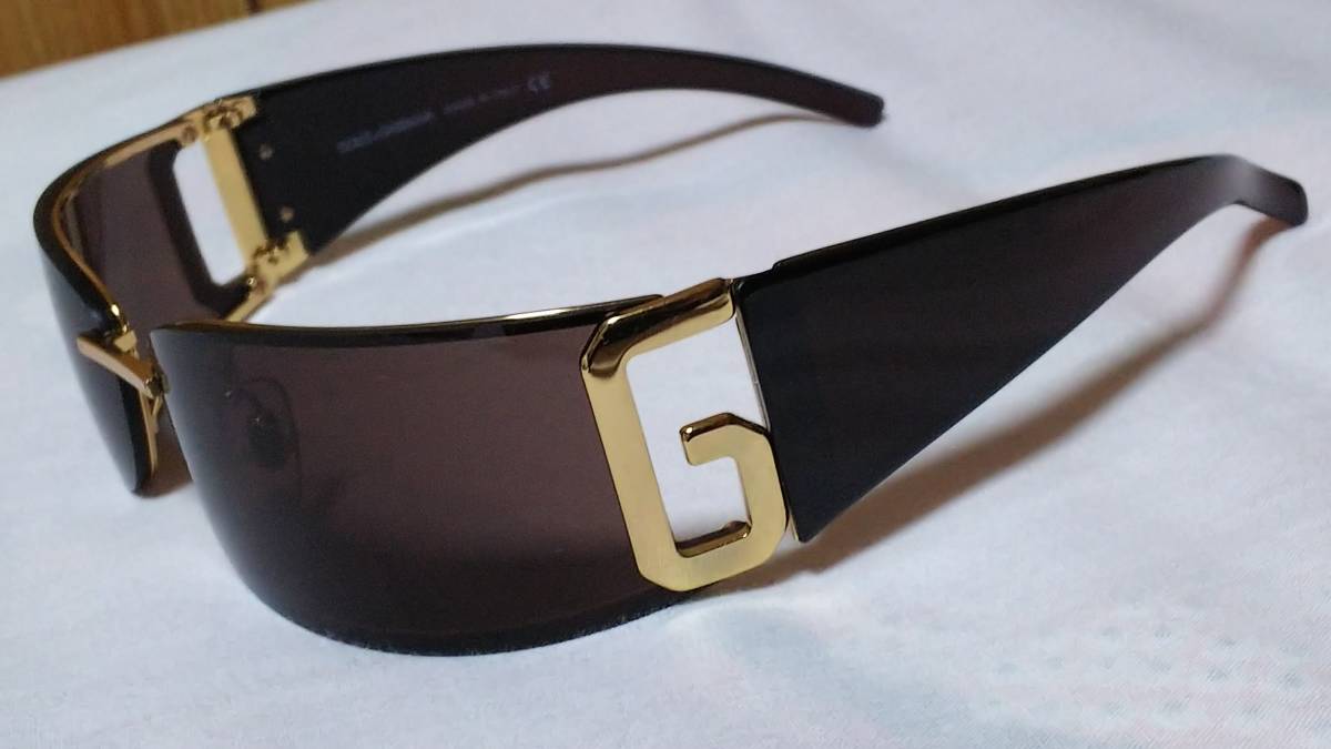  prompt decision regular new old rare Gackt put on! same type same color Dolce & Gabbana DOLCE&GABBANA metal sunglasses black × Gold Large emblem Logo black 