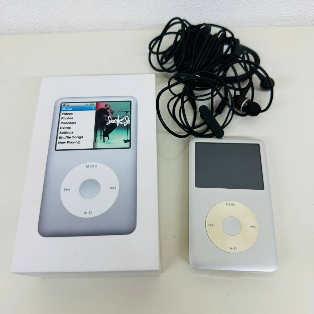 【IK-24275】 A1238 MB562J/A iPod classic 120GB Silver Apple アイポッド 4547597627686 ジャンク イヤフォン 音楽 小型家電 通電未確認_画像1