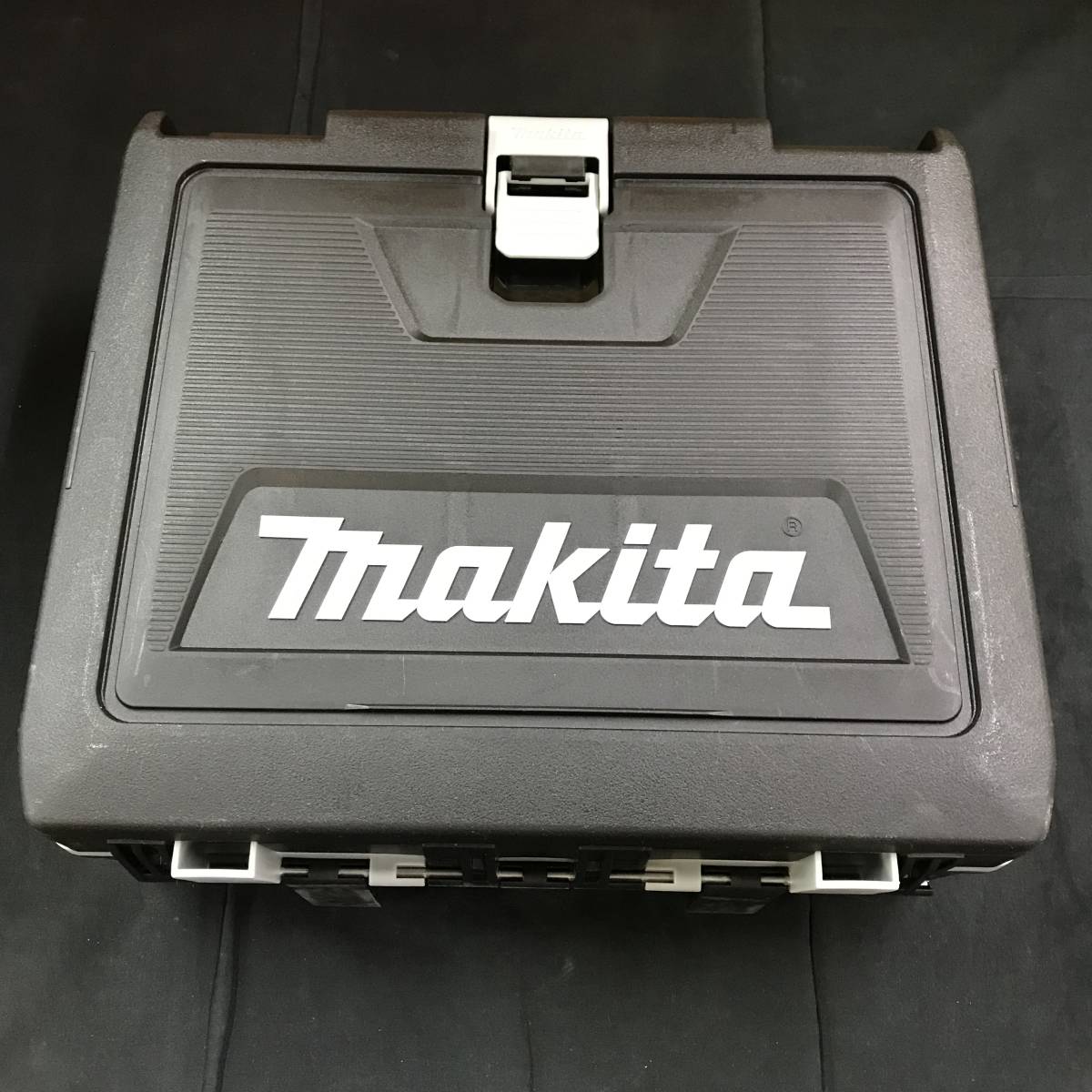 sw811 送料無料！ makita マキタ 充電式インパクトドライバ TD173DGXAP オーセンティックパープル　18V 6.0Ah _画像1