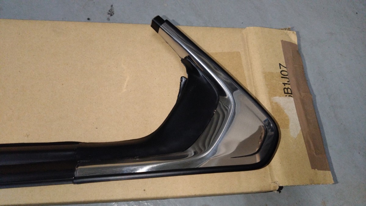  super rare! new goods unused! out of print! Skyline DR30 2 door for rear glass plating door molding left right set 
