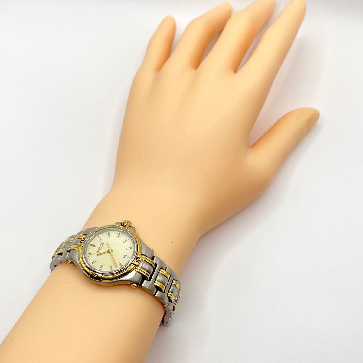 GUCCI グッチ 9040L デイト アイボリー文字盤 QZ 1AP|Yahoo GUCCI グッチ 9040L デイト アイボリー文字盤 QZ 1AP|Yahoo