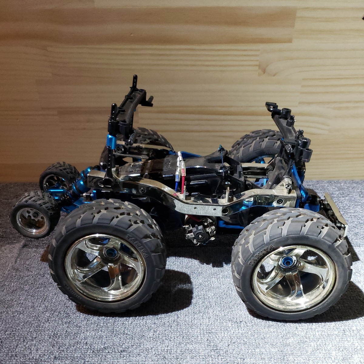 TAMIYA タミヤ GF-02 カスタム ラジコン 本体部品取り サーボ、メカ無し アルミパーツ 電動RC シャーシ _画像2