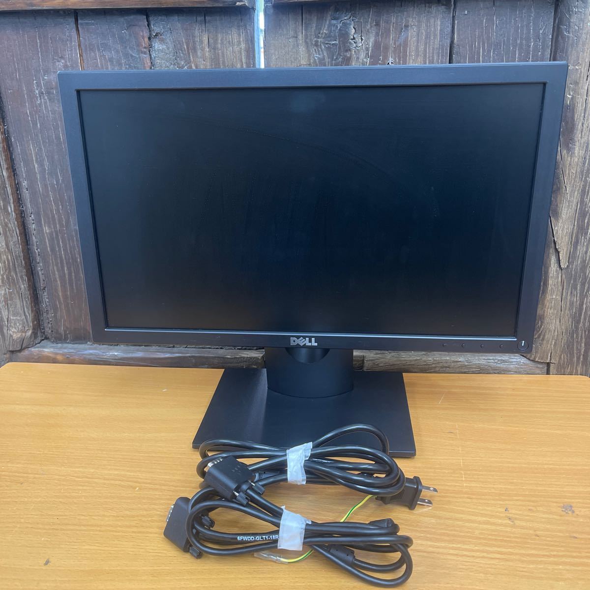 Y224 12 DELL E1916HV 液晶モニター 2021年製 中古品 通電確認済みの画像1