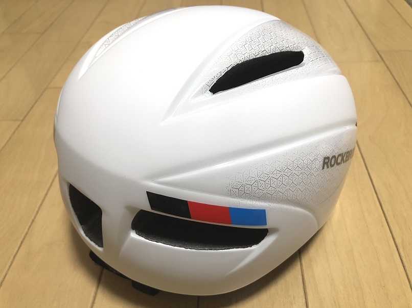 送料込み）ROCKBROS　ロードレーサー用ヘルメット（サイズ57-62cm　磁気ゴーグル付き）使用２回のみ_画像3