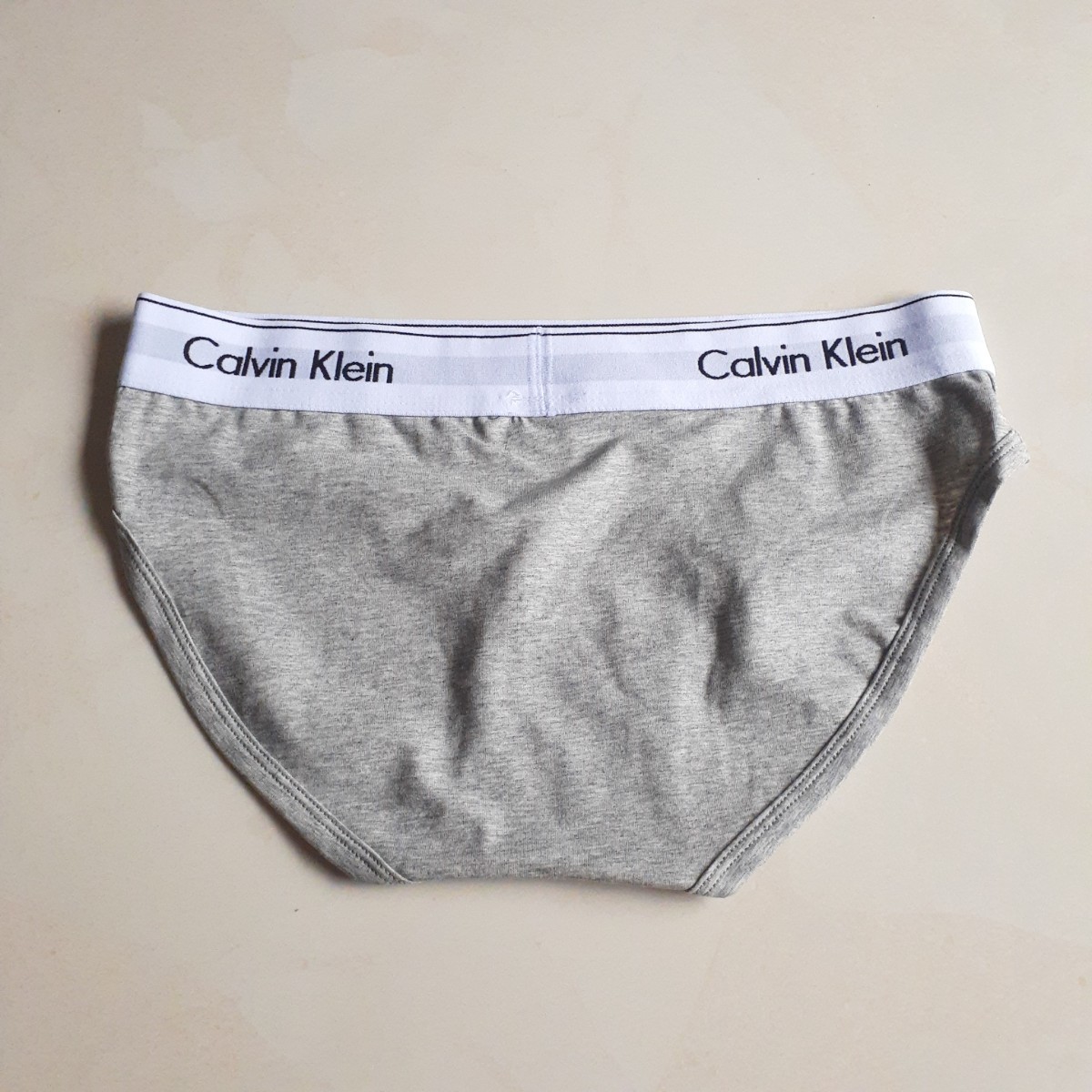 Mサイズ カルバンクライン ブラ&ショーツセット 上下セット Mサイズ カルバンクライン ブラ&ショーツセット 上下セット