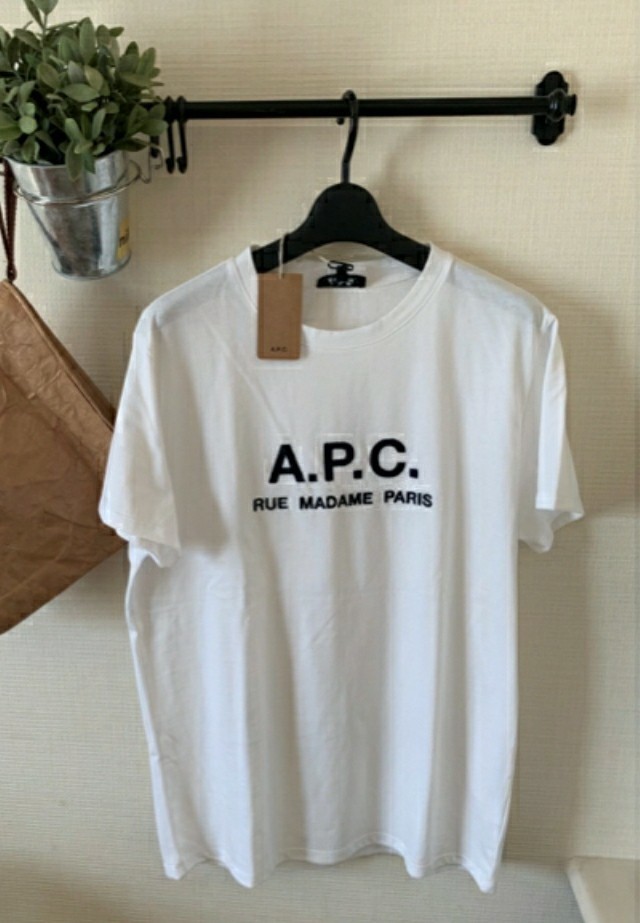 APC アーペーセー 刺繍ロゴ　A.P.C 半袖Tシャツ コットン アー ペーセーロゴプリント入り ホワイト ブランド 新品未使用 XSサイズ 男女兼用