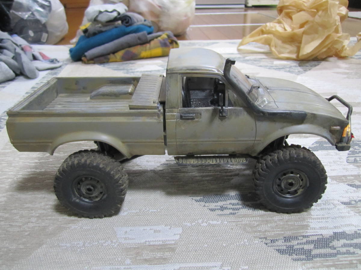 完全動作品 1/16 WPL JAPAN C-24 RTR 正規輸入品 4×4 カスタム エイジング塗装 トヨタ ハイラックス すぐ遊べる全部セット TOYOTA HILUX_サイド