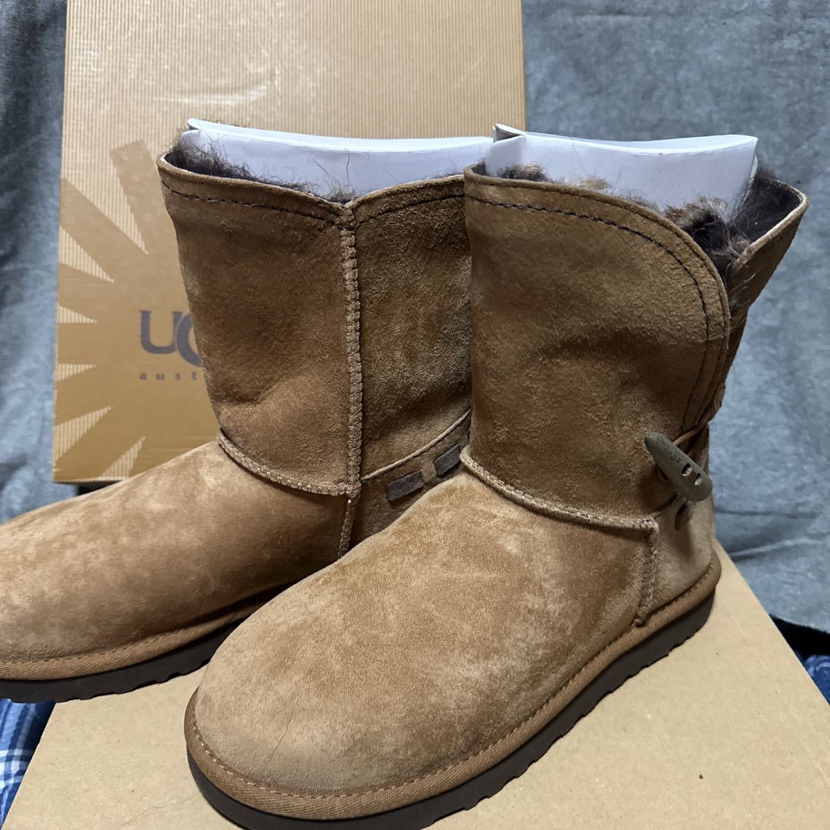 新品　UGG ムートンブーツ 24cm_画像2