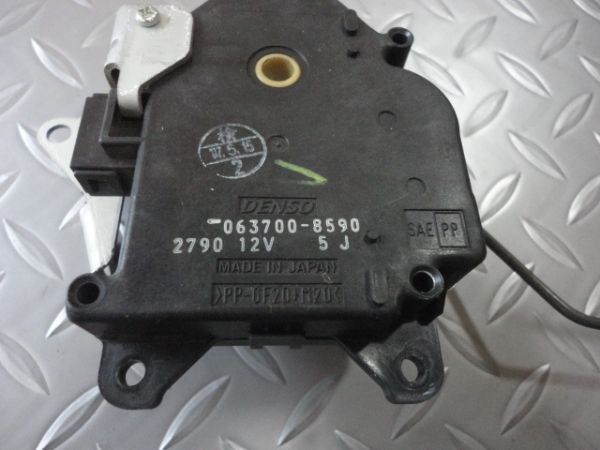 415* including carriage *[ Toyota Voxy AZR60G latter term ] original auto air conditioner switch flap servo motor 063700-8590/AZR65G