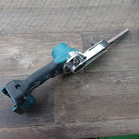 【中古現状品】Makita　マキタ　BS180D　18V　９ｍｍ 充電式ベルトサンダ_画像1