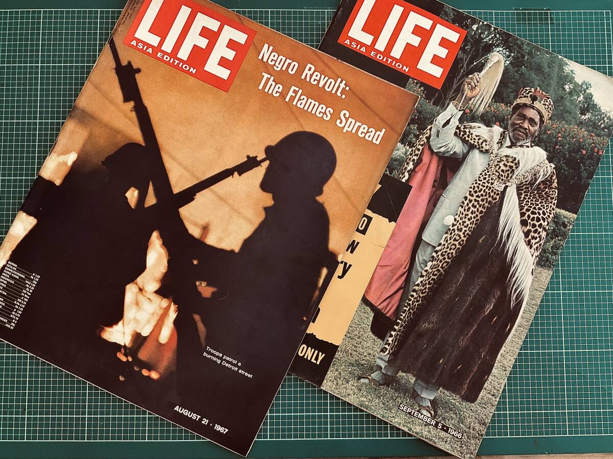 1960年代 LIFE 2冊セット 戦後日本 高度経済成長 ベトナム戦争 トヨタ ペンタックス 広告など (no.7)の画像1