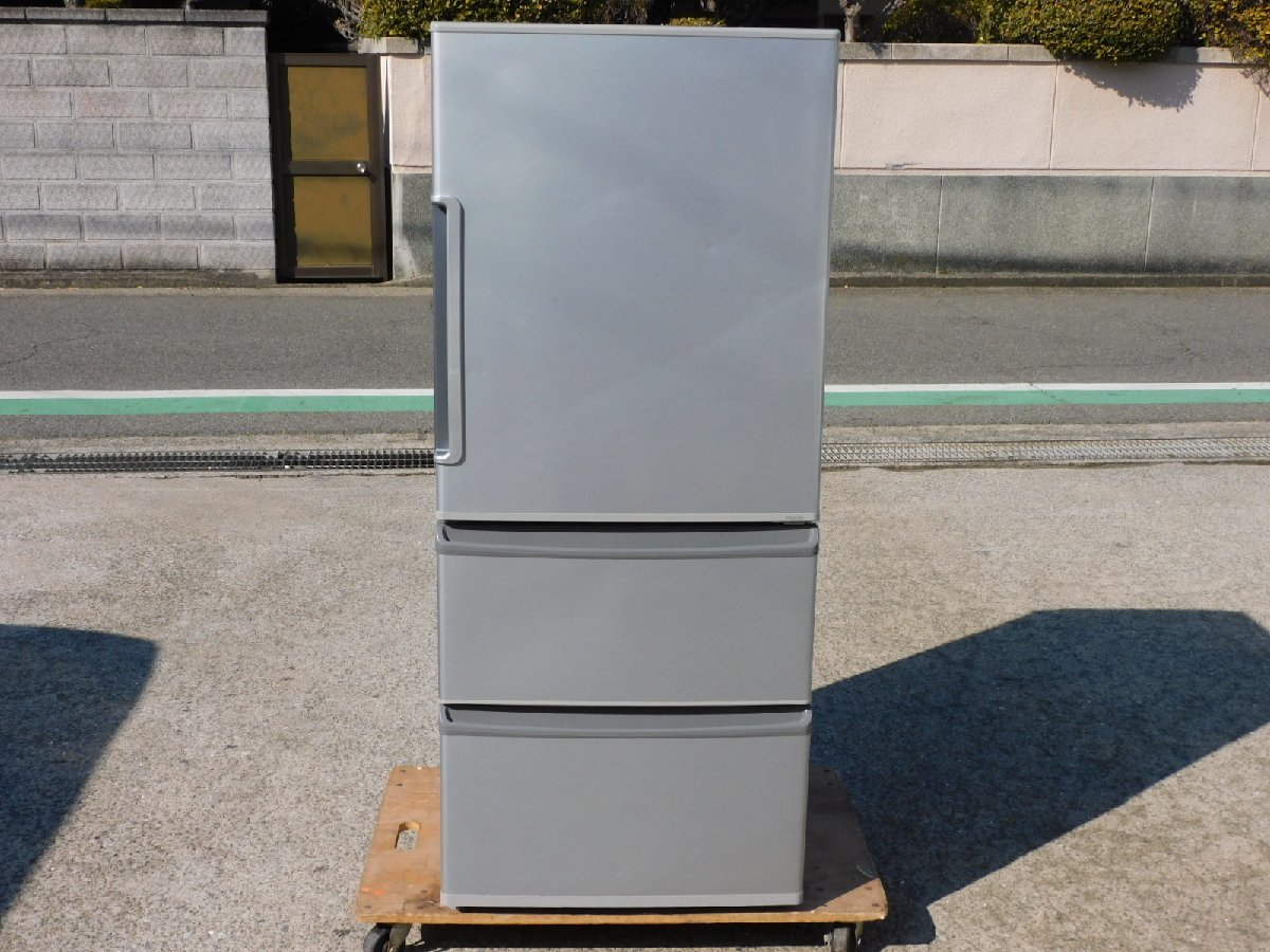 中は綺麗/正常 AQUA 3ドア冷蔵庫 AQR-271E 270L 低め 手動製氷 中は綺麗/正常 AQUA 3ドア冷蔵庫 AQR-271E 270L 低め 手動製氷