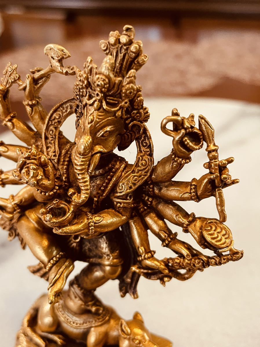 《SALE》新品　ヒンドゥ−教　送料無料 ガネーシャ 神像 重量 約178g 鍍金 富　置物 _画像2
