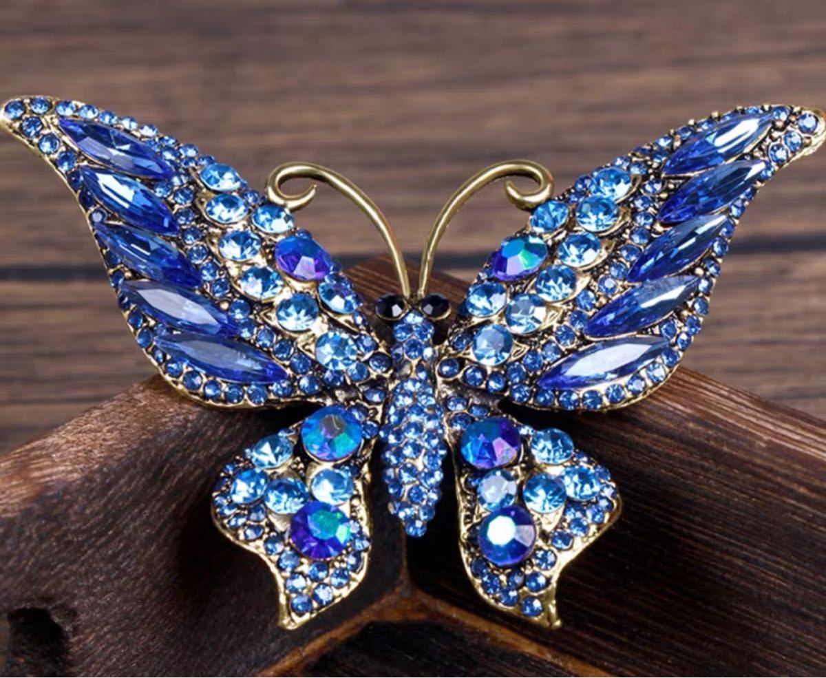蝶のデザイン！本物 クリスタルブローチ 和装小物 ブローチ クリア ブルー 水晶