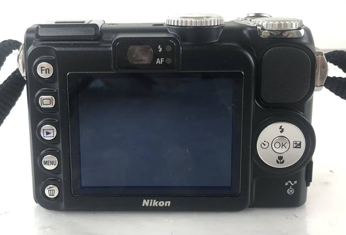 【ST40】通電OK Nikonニコン COOLPIX P500 コンパクトデジタルカメラ NIKOR3.5X OPTICAL ZOOMVR7.5-26.3㎜ 1:2.7-5.3 レンズ 付属品付 箱付_画像4
