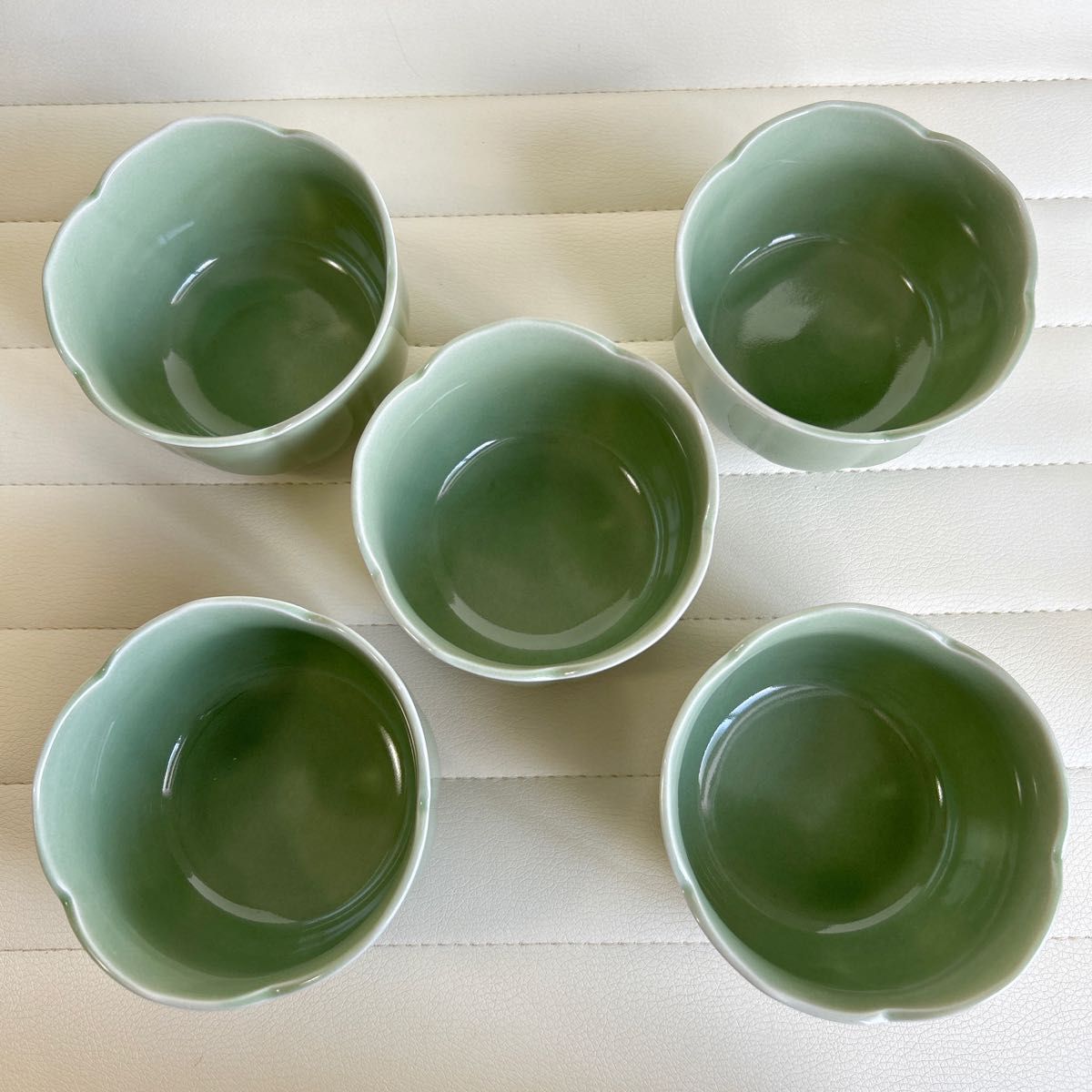 たち吉　緑彩　輪花鉢　５枚セット　小鉢　煮物鉢　茶碗蒸し碗　蕎麦猪口　深鉢　和食器　デザートカップ