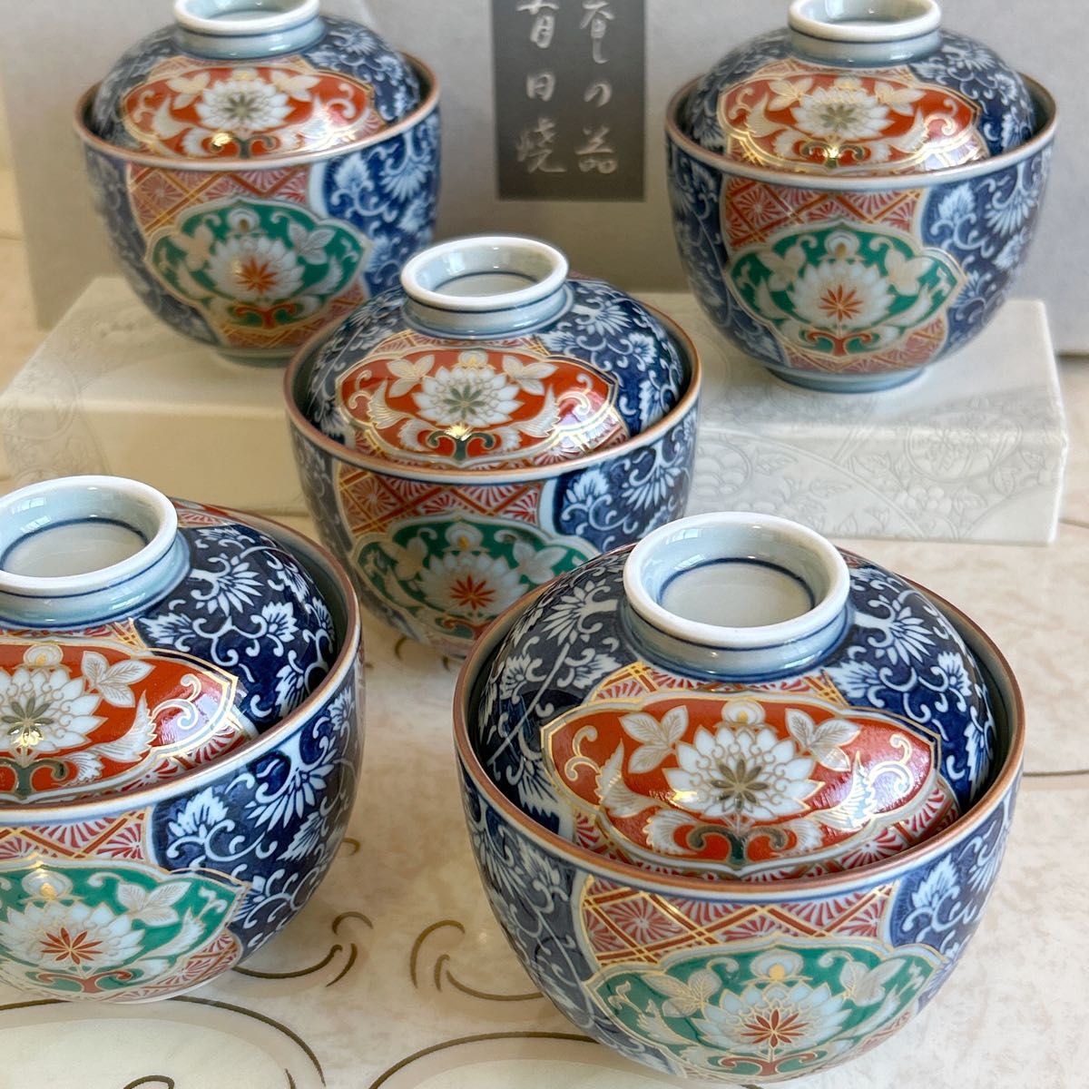 有田焼 緑京窯 蓋付き碗揃 5客セット 茶碗蒸し器 小丼 金彩古 有田焼 緑京窯 蓋付き碗揃 5客セット 茶碗蒸し器 小丼 金彩古