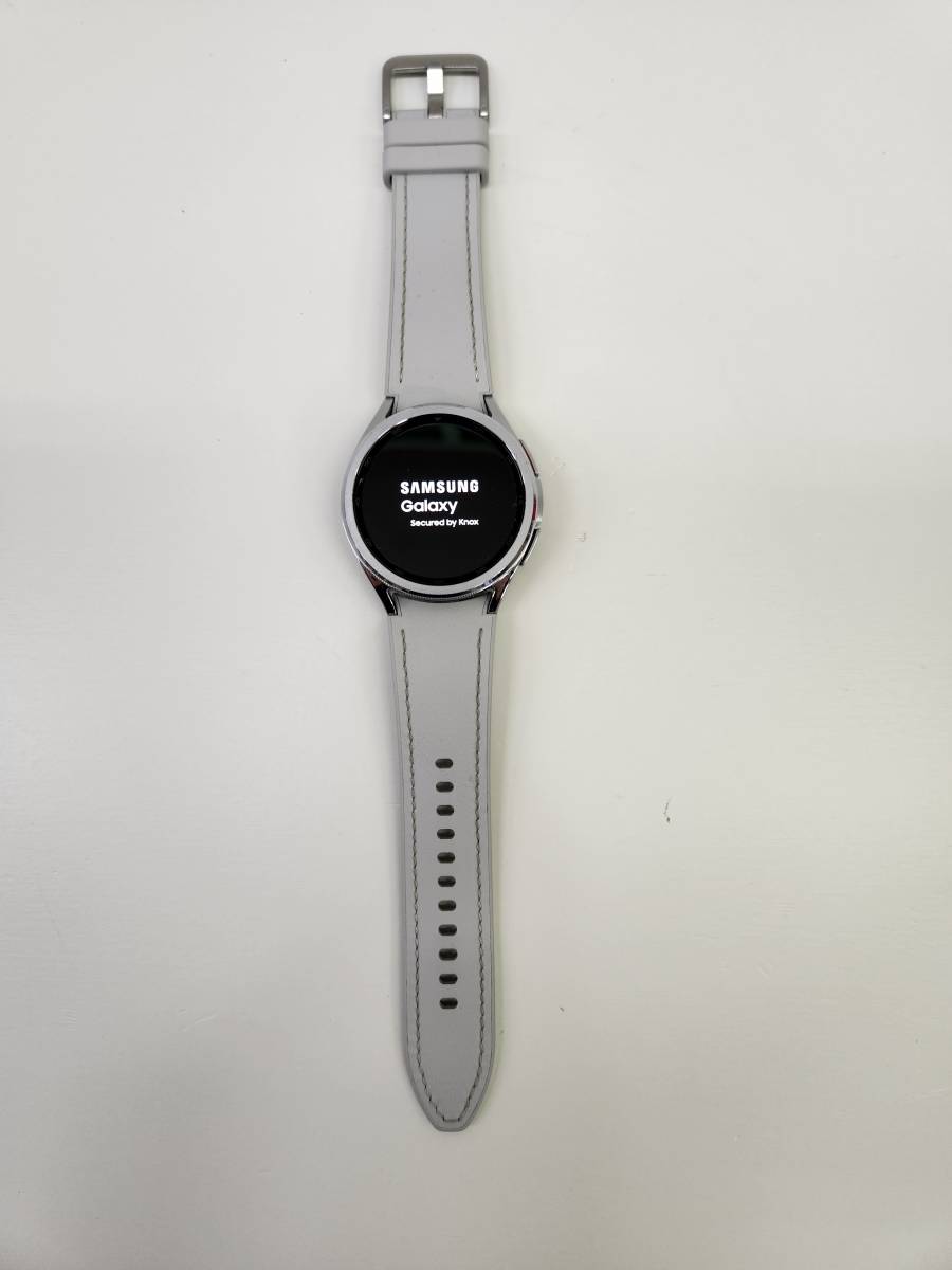 ★◆【USED】SAMSUNG Galaxy Watch6 Classic SM-R950 スマートウォッチ シルバー ギャラクシー サムスン 60サイズ_画像2