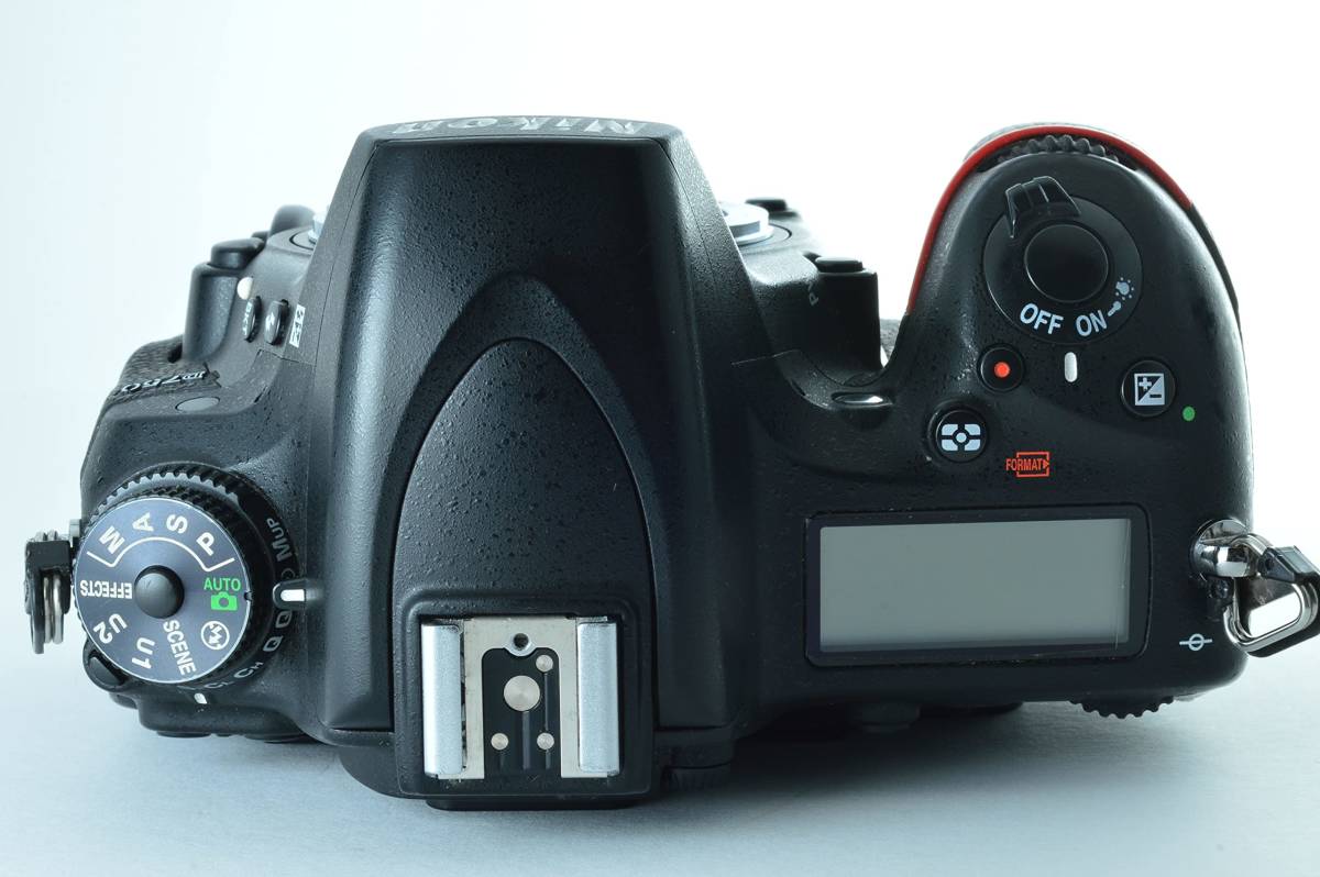 【ジャンク品】Nikon D750 FXフォーマットデジタル一眼レフカメラボディ_画像4
