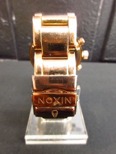 y4422 動作品 NIXON ニクソン 腕時計 THE 42-20 CHRONO クロノグラフ デイト クォーツ QZ ローズゴールド　ねじ込み式　回転ベゼル_画像4