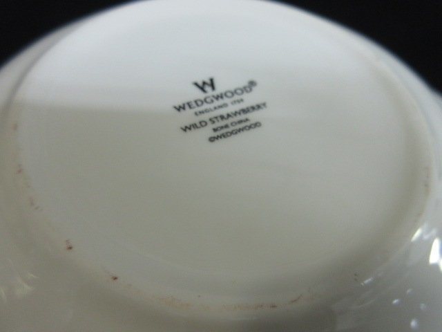 y2889 未使用保管品　Wedgwood (ウェッジウッド) ワイルドストロベリー トレー ウインザー(S) 2枚セット！ イギリス製　陶器　洋食器_画像5