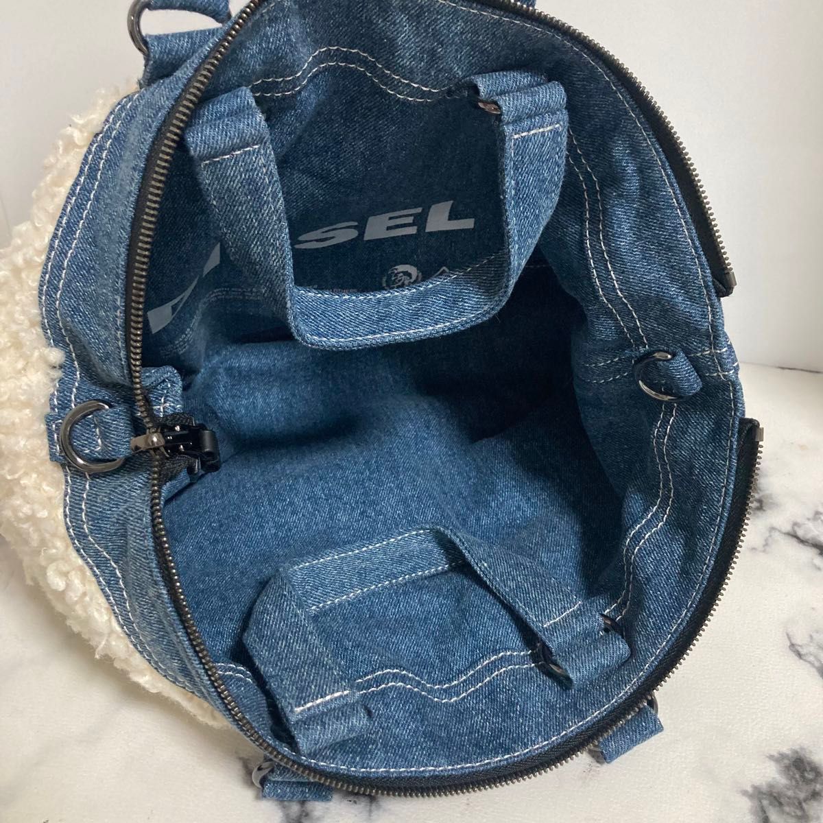 極美品 DIESEL ディーゼル リバーシブル デニム ボア トート 極美品 DIESEL ディーゼル リバーシブル デニム ボア トート