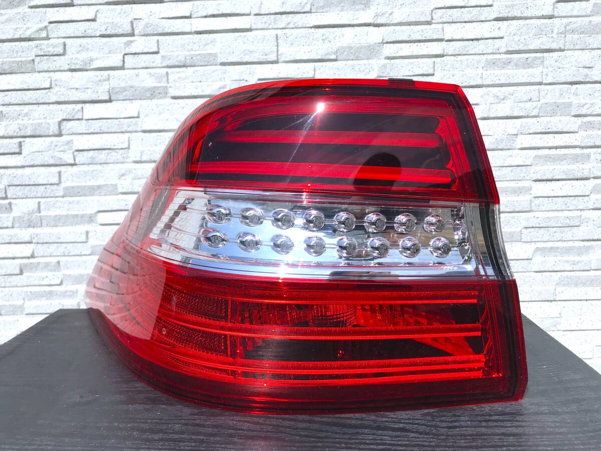 GLE ML LED w166 A166 純正 メルセデス ベンツ テール レンズ ライト AMG 左_画像1