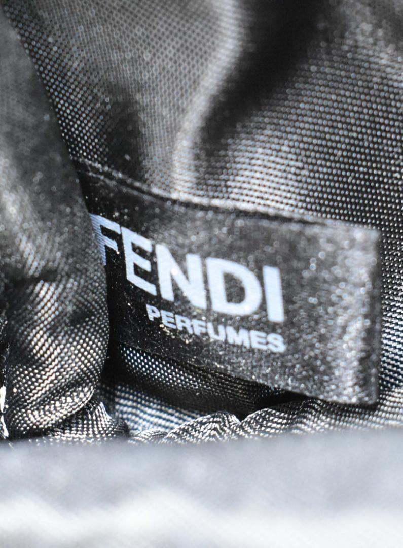 fenp1 新品未使用本物 FENDI フェンディ　ノベルティポーチ_画像9