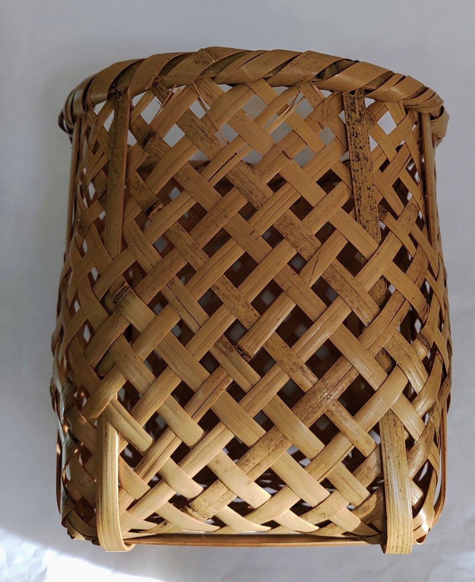 手作り　竹の籠　