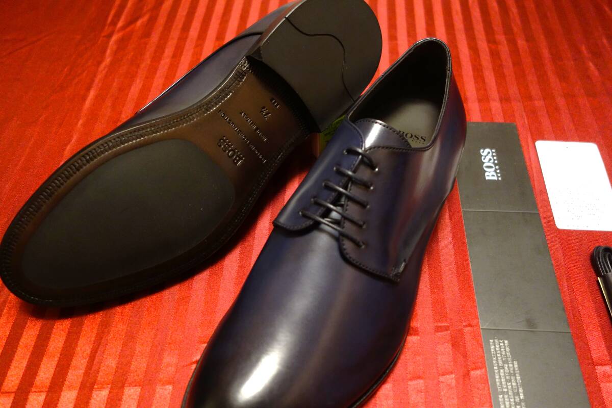 定価７．５万円 未使用品 ヒューゴボス(HUGO BOSS) ビジネスシューズ UK７1/2EEE US８1/2(日本サイズ26.5cm）ダークブルー 大谷翔平_画像2